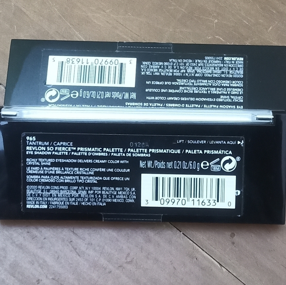 Revlon So Fierce Prismatic Palette 965 eyeshadow, Tantrum Caprice - Picture 2 of 2